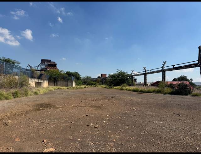 11,000M² INDUSTRIAL YARD TO LET IN PRETORIA INDUSTRIAL